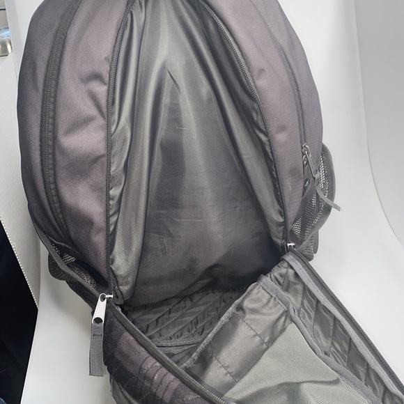 Trans By Jansport Backpack Bookbag Black Gray Plaid 17"x18"x6" - Picture 11 of 12